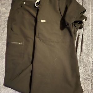 FIGS SCRUBS in color BLACK!!!🖤